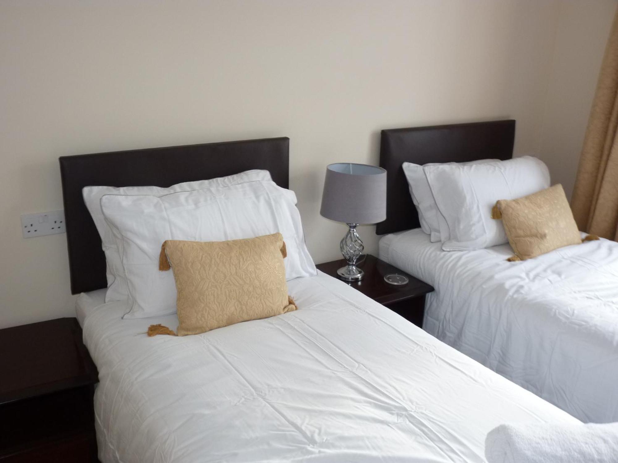 Seven Stars - Bed & Breakfast & Restaurant Okehampton Bagian luar foto